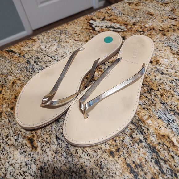 J.Crew Capri Skinny Strap Flip Flop Leather Sandals Silver Metallic Ice Sz 9 - Picture 1 of 6